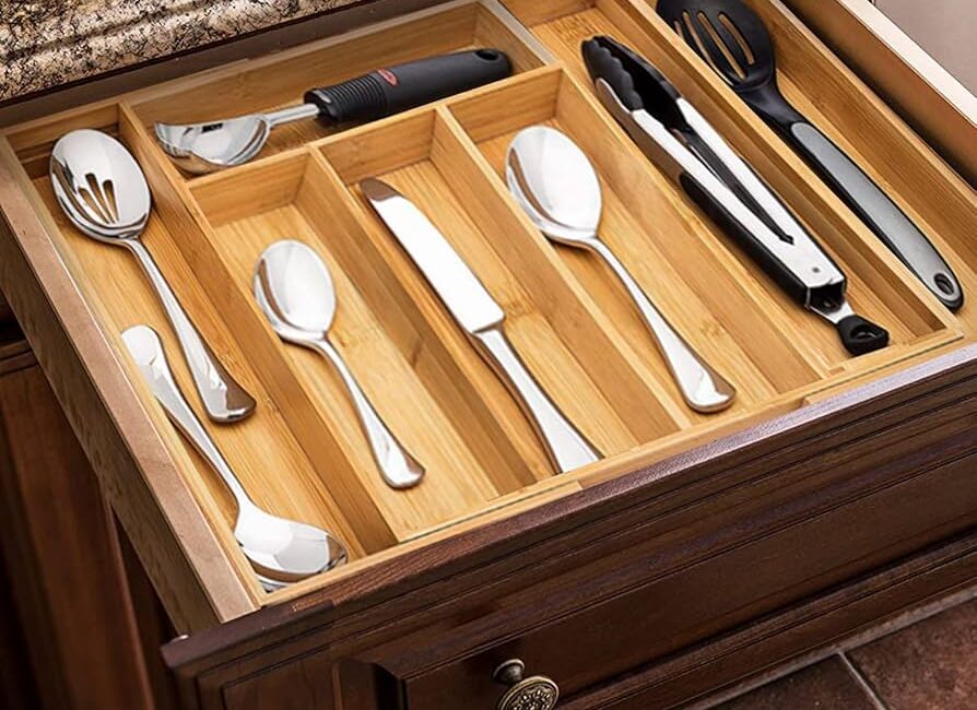 Refined Organization: The Adjustable Wooden Cutlery Tray by INOX Decor